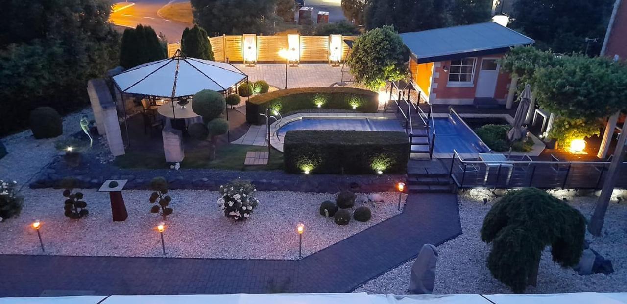 Hotel Garni Am Schloss Kottenheim ภายนอก รูปภาพ