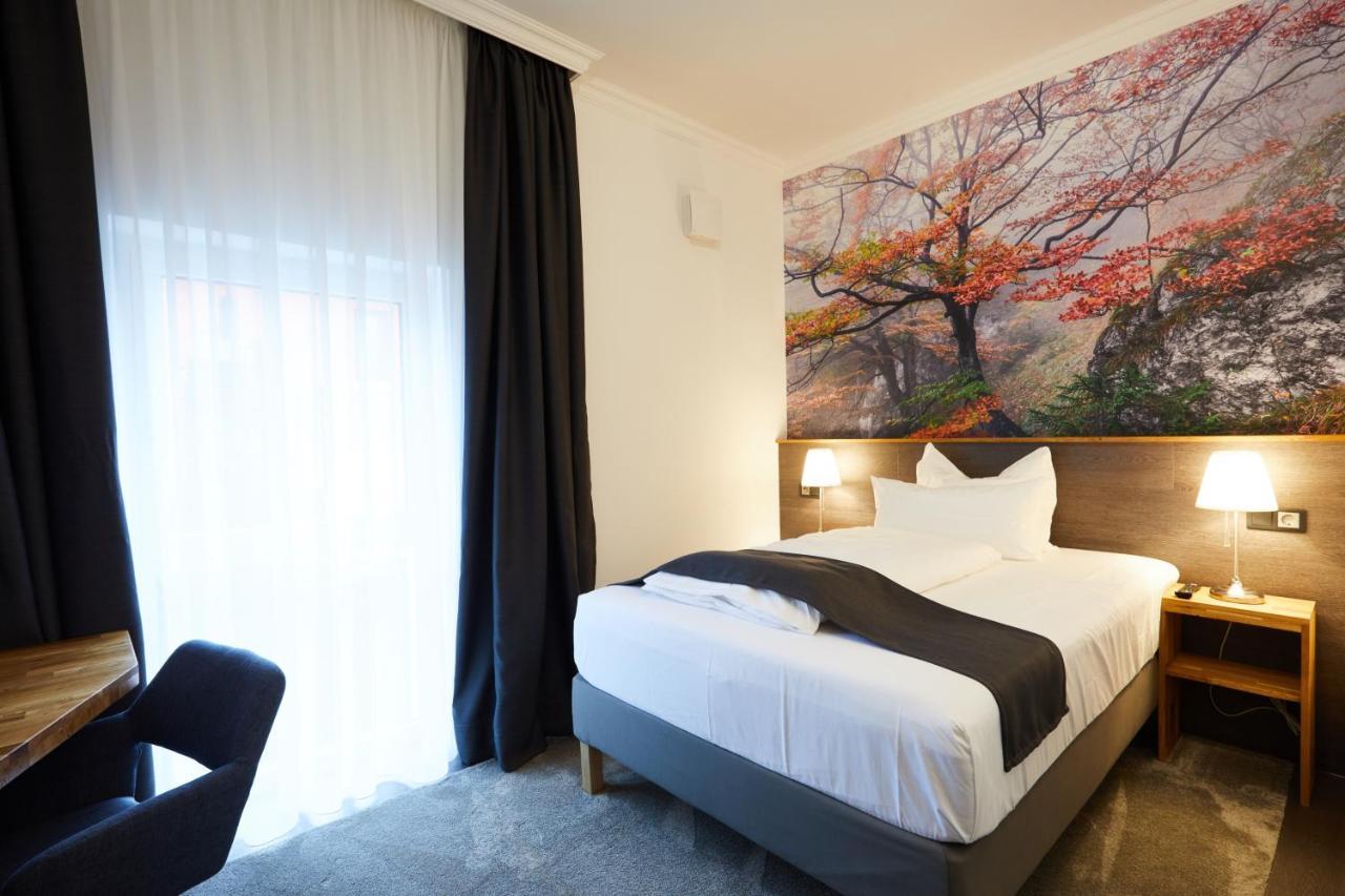 Hotel Garni Am Schloss Kottenheim ภายนอก รูปภาพ